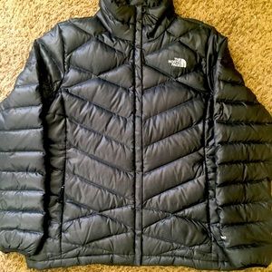 North Face Women’s XL 550 puffer